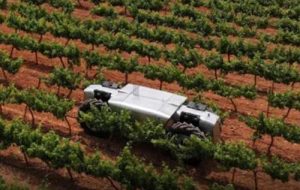 با ولترک آشنا بشین: یه تراکتور پیشرفته برای کشاورزی و کارای نظامی